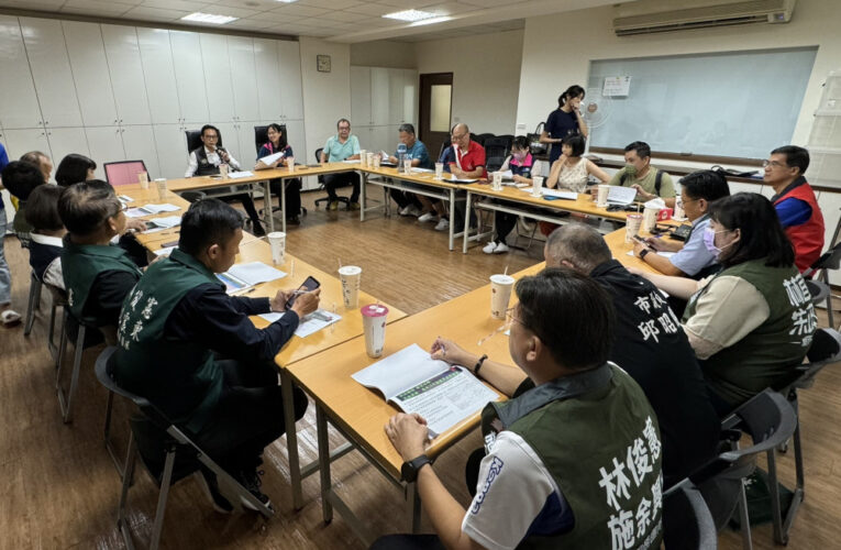立委林俊憲偕同十餘位市議員拜訪台南市教師會