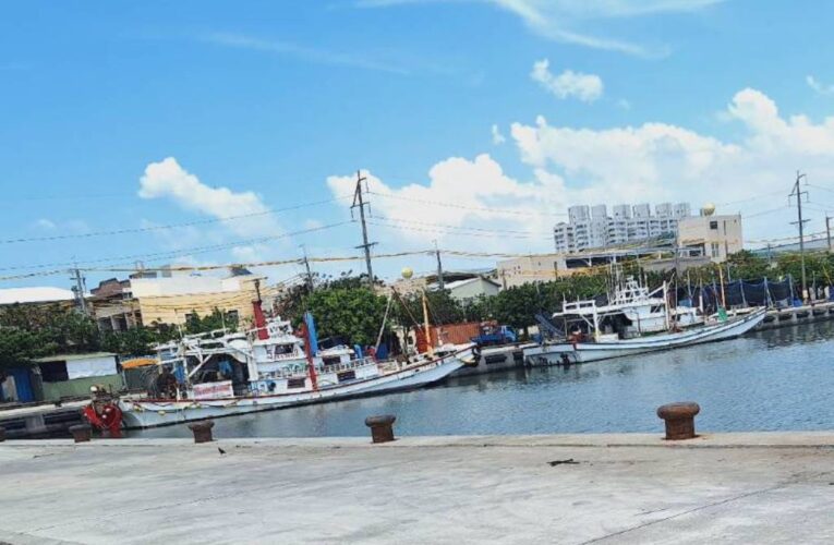 高雄海洋局提醒：漁業執照逾期 漁船滯港恐遭處罰⁠