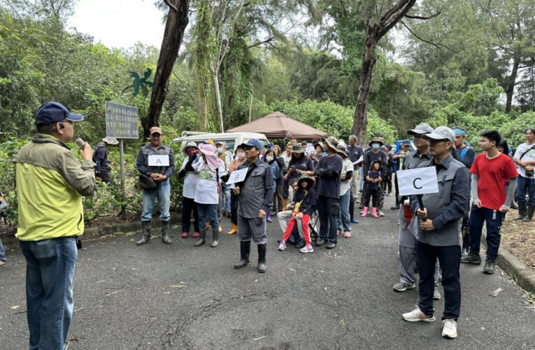 維護紫斑蝶重要棲息地　公私攜手移除生態殺手-小花蔓澤蘭