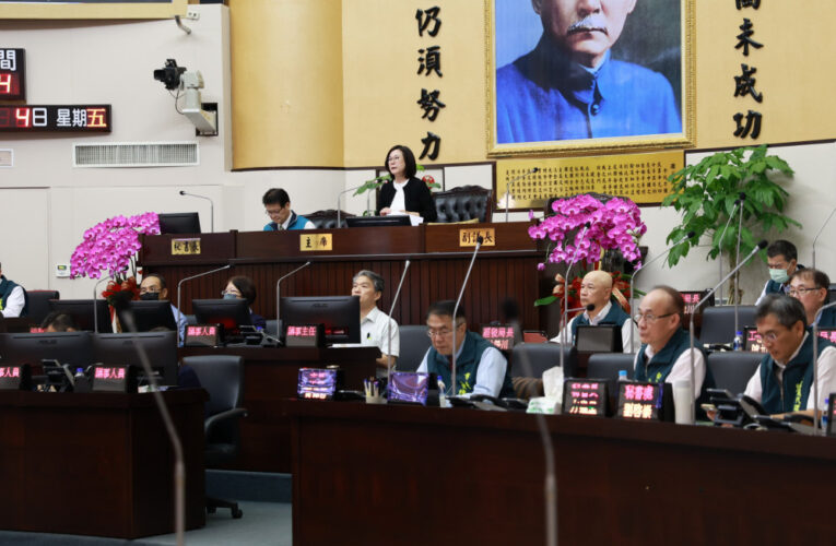 因颱風停會3天，南市議會4日下午回復大會通過12月2日閉幕