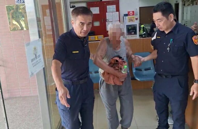 暖心救援！台中警方護送迷路老翁與電動車平安回家