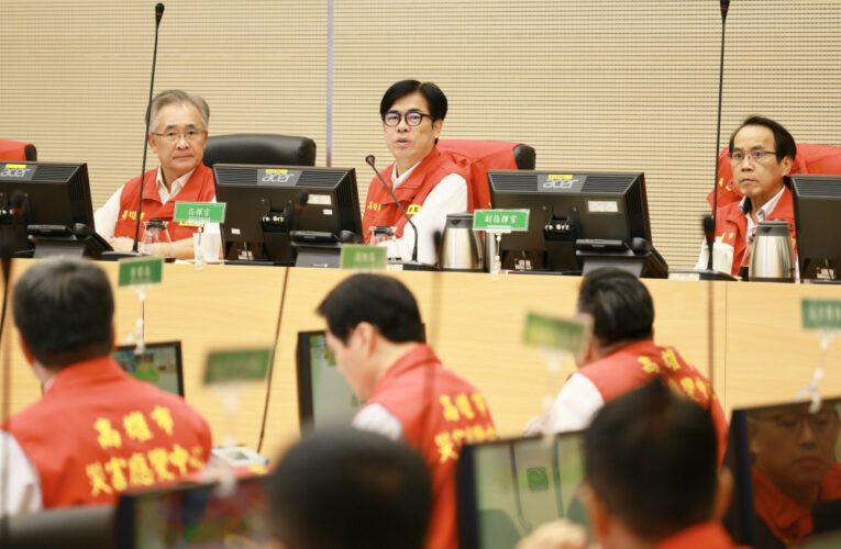 陳其邁主持颱風工作會議  指示迅速恢復市容整潔