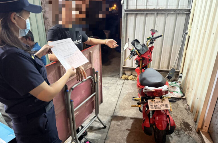 東港警分局強化微電車掛牌宣導 助民眾快速完成登記