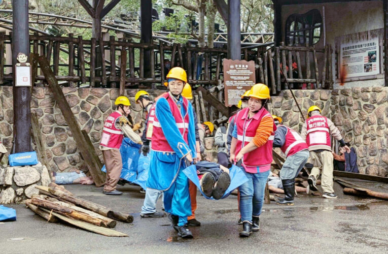 中央和地方聯手首推旅遊安全提升計畫　六福村模擬災害動員逾百人參與