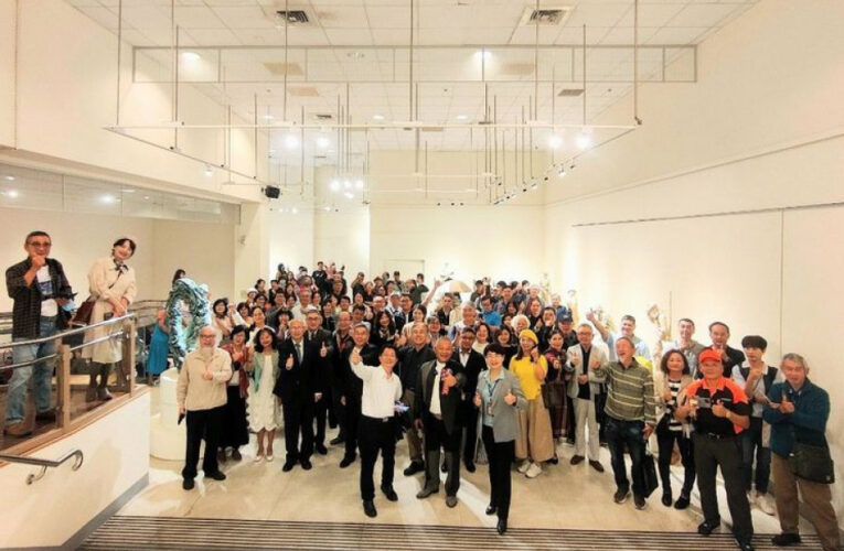 雕塑大師黃映蒲「歸鄉雕塑展–黃昏的故鄉」登場  呼籲各世代齊愛臺灣