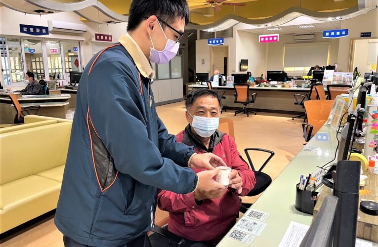 暖心奉薑茶　嘉義榮服處關懷榮民眷足感心