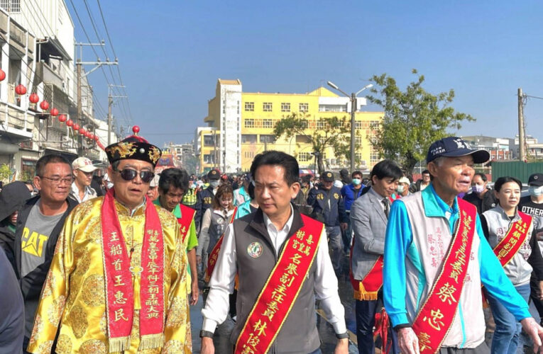 喜樹萬皇宮12年一度王船醮，林俊憲送王船祝禱庇佑台灣