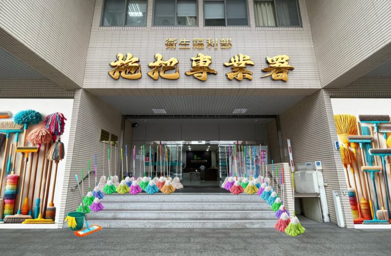 名嘴批加熱菸健康風險評估一直拖　國健署變「拖把署」