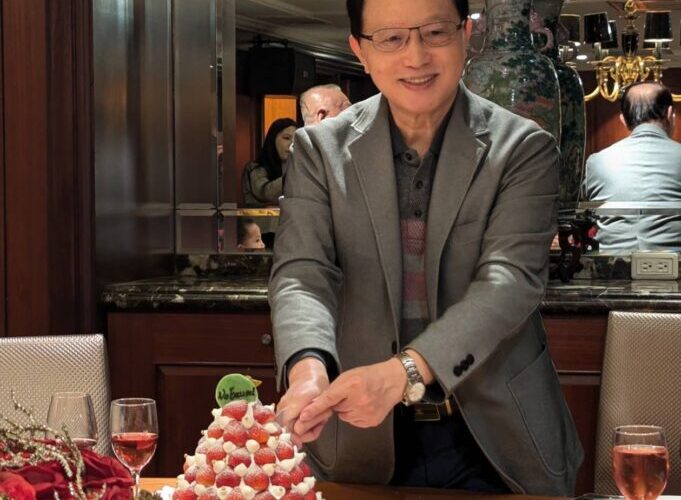 曹賜斌醫師聖誕三喜臨門  為美澳病患完成整形重建夢