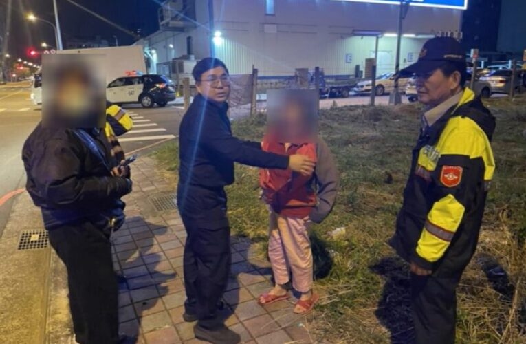 失智老婦摔落草叢中 員警尋獲及時救援