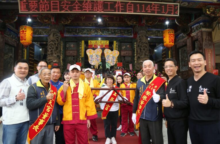 大天宮五穀王廟恢復百年「迎春禮」　嘉義市長黃敏惠為芒神、春牛點睛