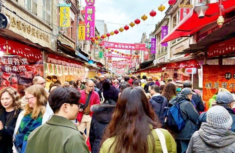 台北年貨大街人潮滿滿　年味指數爆表