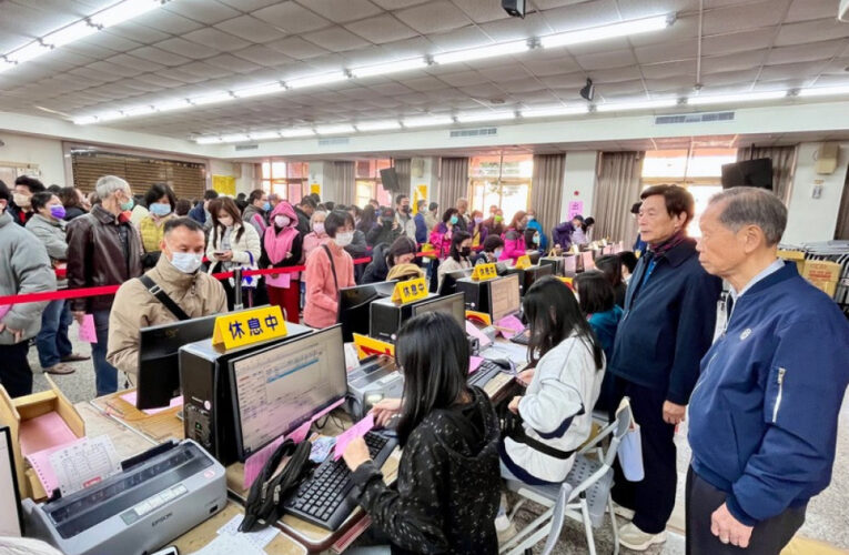 迎接乙已蛇年  台中萬和宮今1/14開始受理安燈