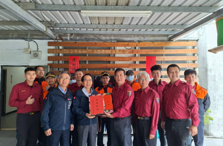 林欽榮副市長除夕慰問消防英雄  感謝堅守崗位守護市民安全