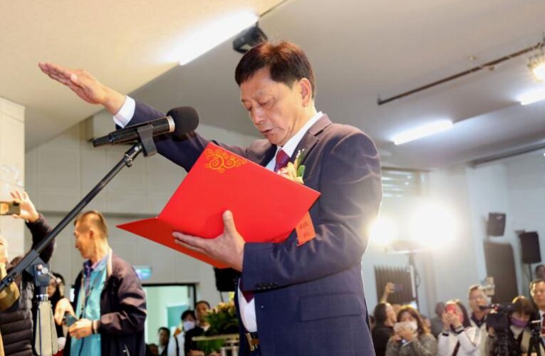 草屯鎮長就職 簡賜勝允1年交施政成績