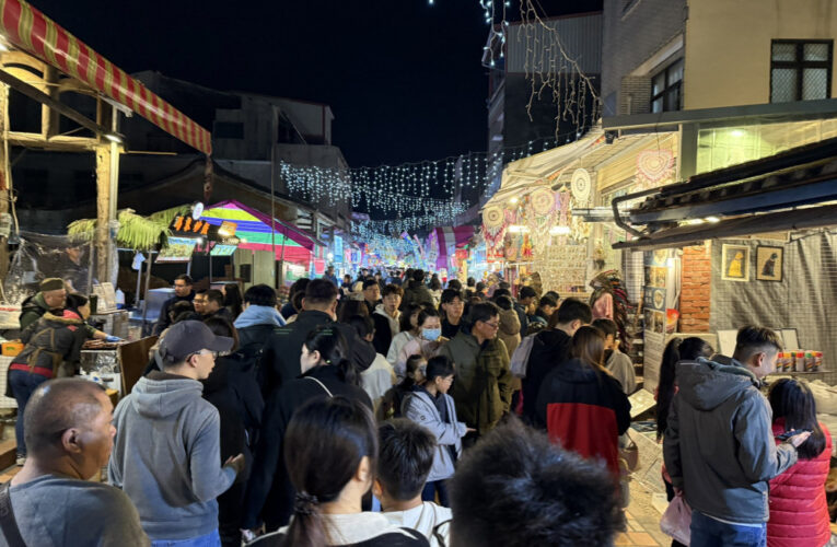 臺南年味蛇宓隆買呷免驚 山海共遊台灣景觀大獎新作