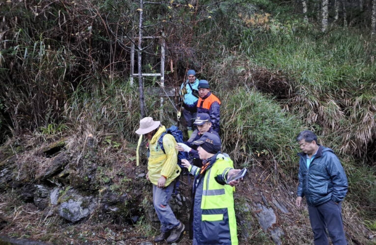 五登山客魔保來山迷途   高雄消防徹夜搶救下山