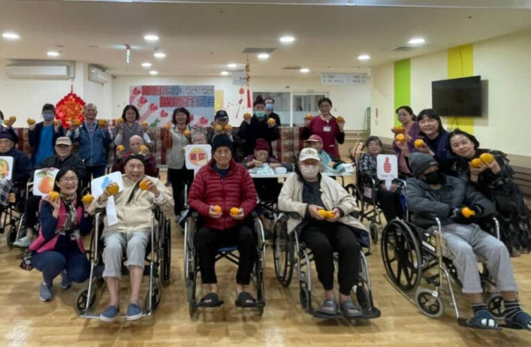 臺南榮家感謝總統府茂谷柑甜入心！暖心關懷住民長輩