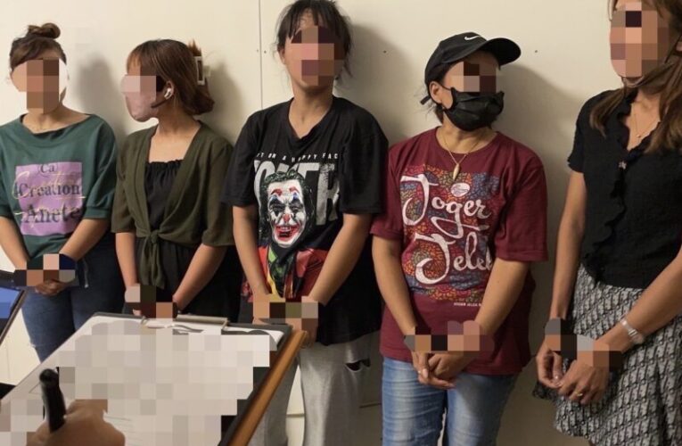 失聯移工組團線上賣二手衣 直播中遭移民署查獲全嚇傻
