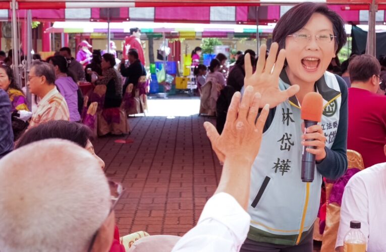 鳳山龍成宮初二大辦桌 林岱樺承諾為市民顧好娘家