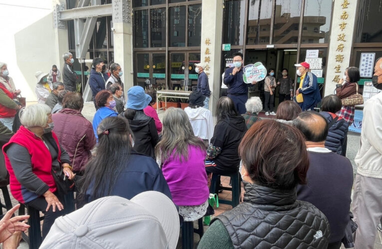 南警交安宣導一波接一波！守護高齡長者平安行