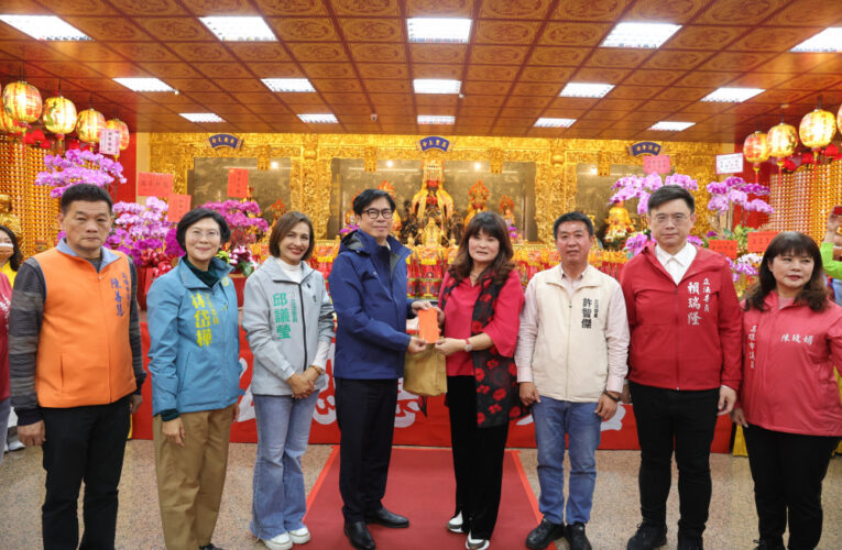 天公生添祈福│陳其邁夜訪4廟 祈願國泰民安、高雄繁榮