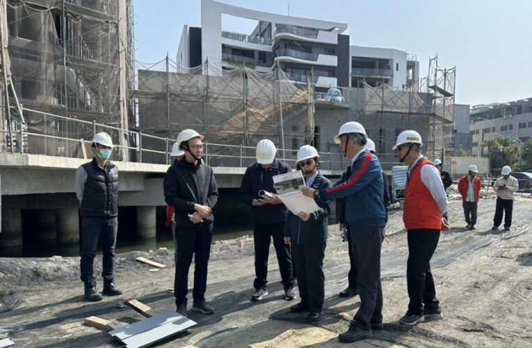 臺南市安南區全民運動館工程進度達60％  連接水岸亮點鋼橋鋼結構已完成吊裝