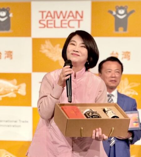 周春米日本推介屏東好物 巧克力、黑芝麻、醬油 讓人愛不釋手