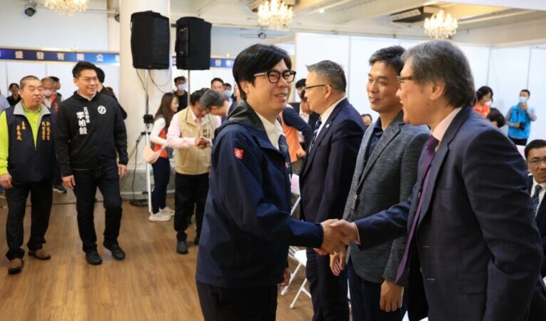 高雄巿半導體產業鏈聯合徵才 陳其邁親赴現場加油打氣