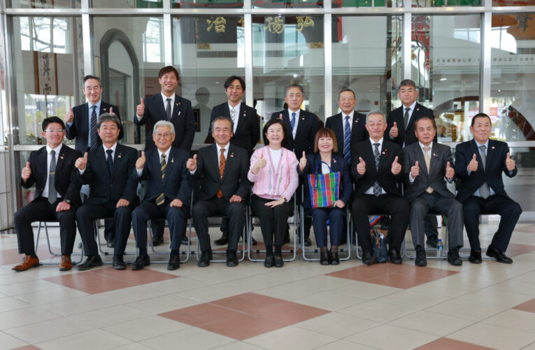 日熊本縣中部宇城地域三議長拜會邱莉莉議長盼開啟歷史城市交流