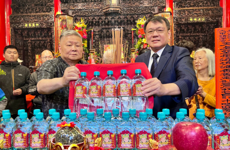 祈福信眾最愛這！台塩海洋鹼性離子水蟬聯大甲媽遶境指定用水