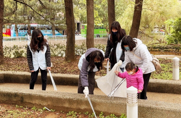 台電新竹區處志工服務團隊公園健走運動趣　結合公園淨地清潔美化市容