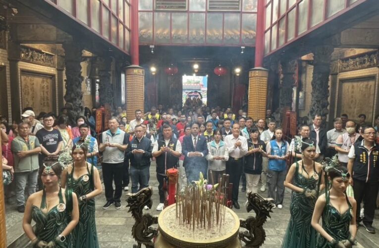 新竹內天后宮慶祝天上聖母聖誕　邱臣遠參香祈福