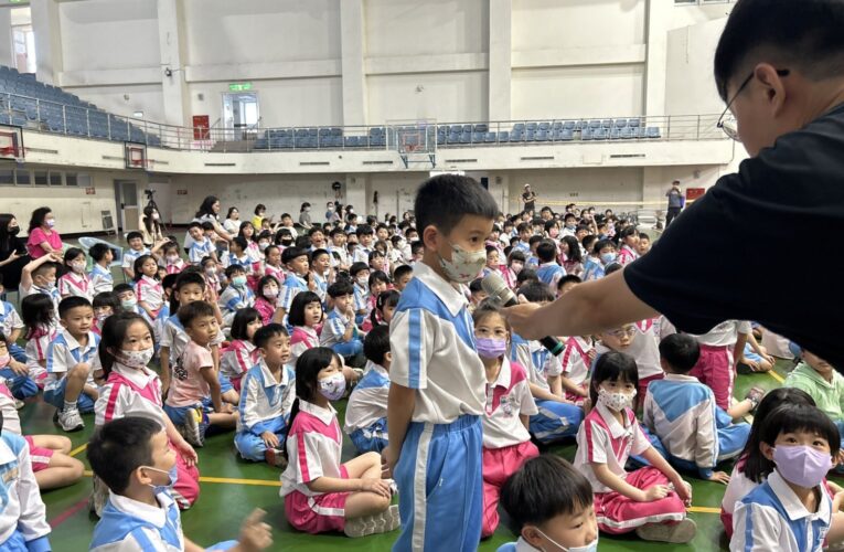 嘉義市校園交通宣導創意登場　劇團演出結合孫子兵法傳遞用路安全