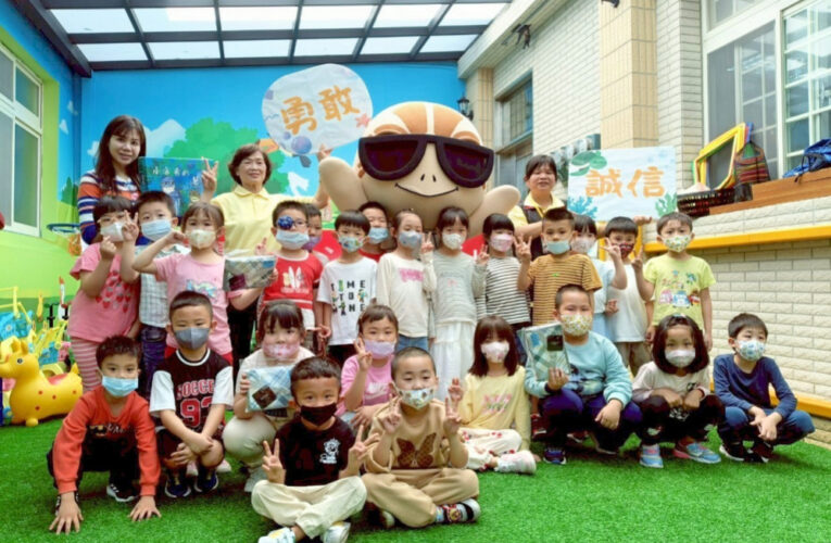 竹縣關西鎮公所政風室廉潔教育前進校園　幼童透過廉政繪本說故事學品格