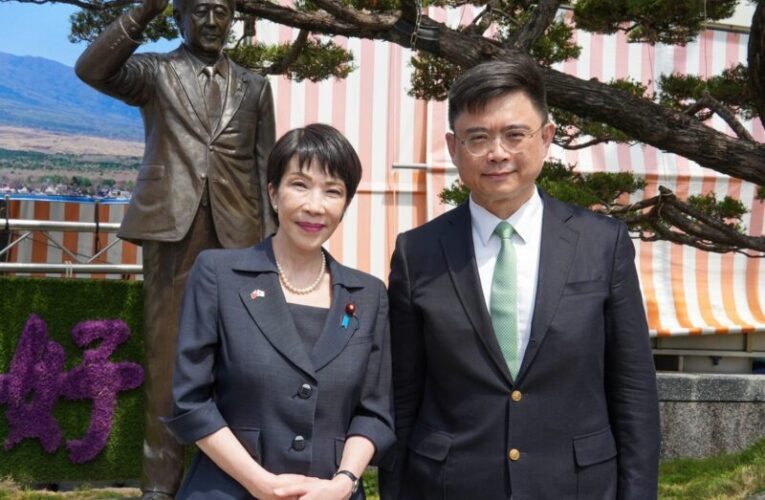 安倍接班人高市早苗高雄保安堂揭碑致意 賴瑞隆推動台日關係更加友好緊密