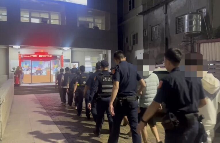 高雄瑞豐夜市疑因網路糾紛打架 警方4小時內全數查緝到案