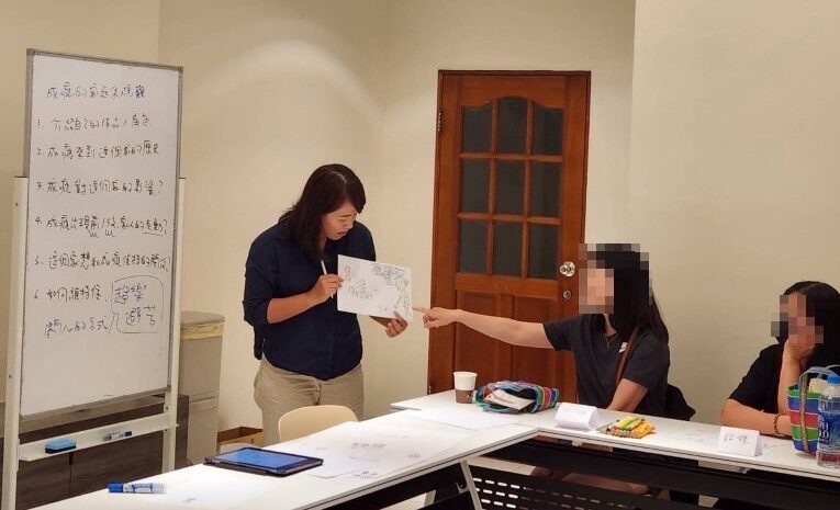 南市衛生局：手作母親節感恩蛋糕，促進藥癮者復歸幸福家庭
