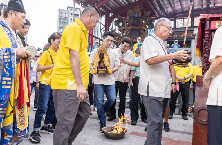 全臺最大龍舟賽！221隊齊聚臺北角逐錦標　蔣萬安循古禮祭江祈福
