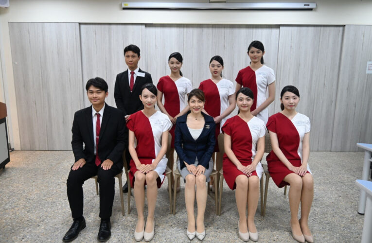 南大親善大使團進階商務禮儀訓練  助學生展現自信風範