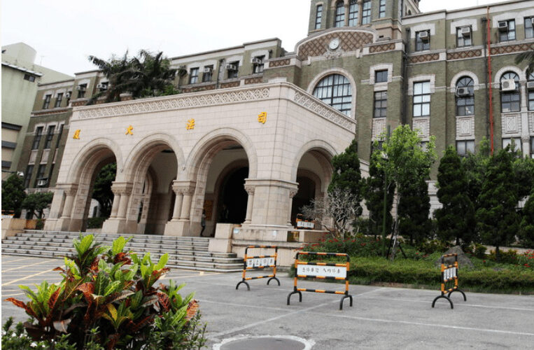行政院憲法訴訟代表律師李荃和：為個案修法本就是常態