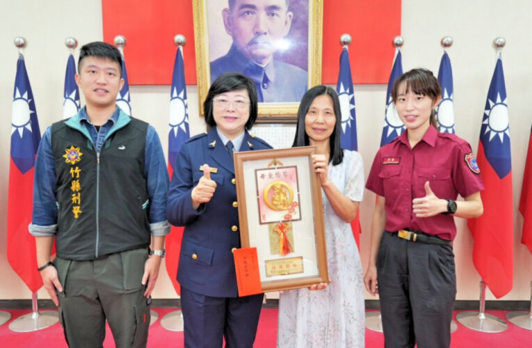 肯定114年警察模範母親對社會貢獻　竹縣警局長宣介慈親贈祝福與關心