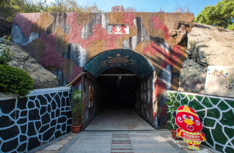獅山砲陣地坑道內部岩壁進行結構安檢 部分日期暫停對外開放