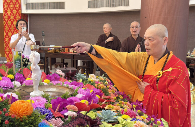 佛誕浴佛、孝親供燈、頂禮佛足　三合一祈福5/3至5/18日熱鬧登場