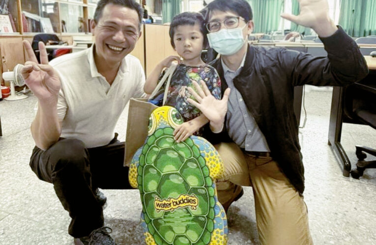 「小海龜的逆襲」廉政說故事宣導　芎林鄉公所頒獎著色學習單優秀作品