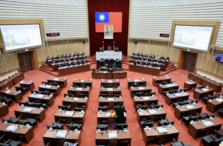 好孕行得通全面電子化便民 陳其邁：統整育兒資源 支持家庭放心生育