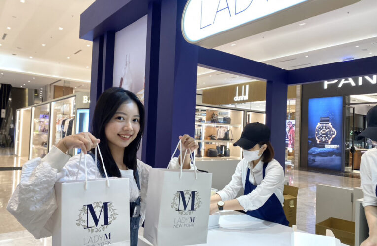 Lady M甜點x泡泡瑪特聯手 義享時尚廣場夏日新生活掀療癒商機