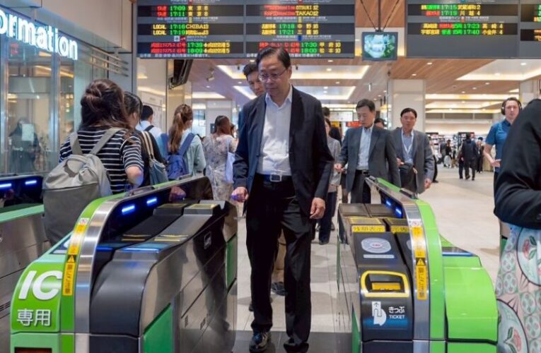 張善政考察三大型態JR東日本車站　為桃園軌道經營運作借鏡