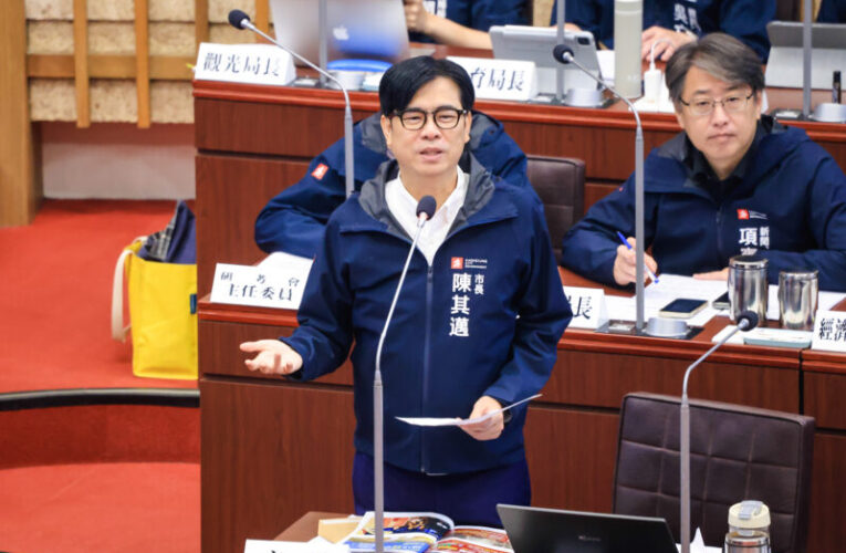 陳其邁：高雄投入5億元建置觸控螢幕  打造智慧學習環境
