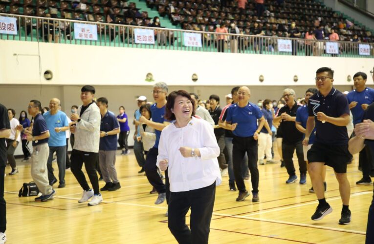 嘉市府運動會凝聚向心力　黃敏惠領軍為員工打氣